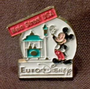 Pin's Esso Euro Disney Main Street USA (01)
